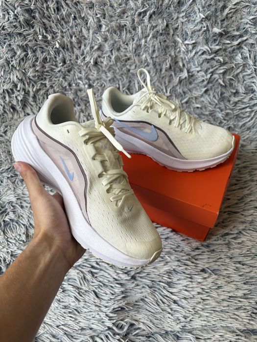Nike Downshifter 14 rozmiar 38.5, wkładka 24.5cm