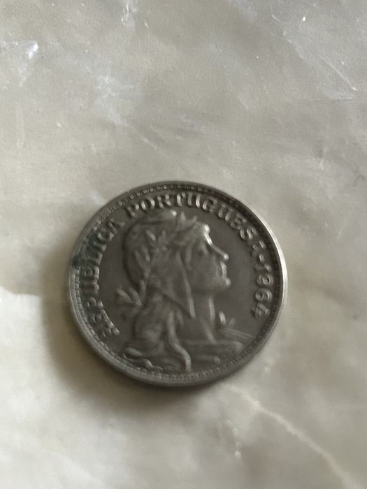 Duas moedas de 50 centavos de 1929 e 1964