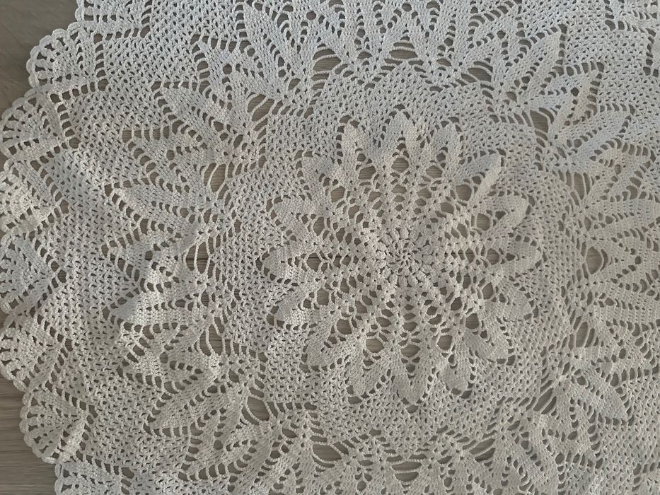 Serweta  szydełko  śr.66