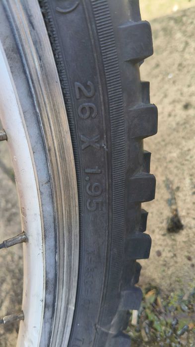 Lekki rower MTB 26” – alu rama, amortyzator, tarczówka