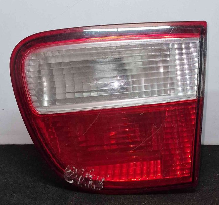 Farolim da Mala Direito - SEAT LEON