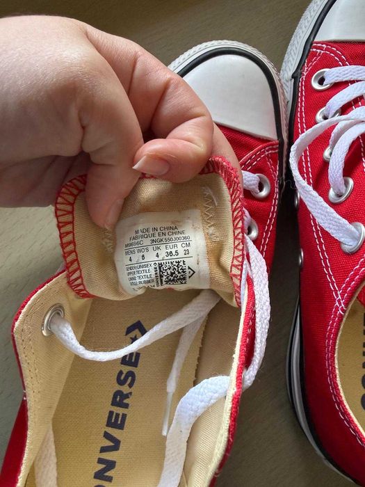Ténis Vermelhos All Star praticamente novos