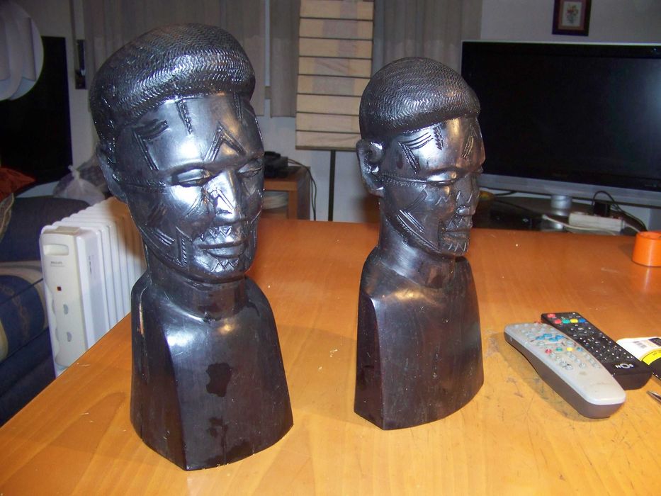 esculturas africanas em pau preto