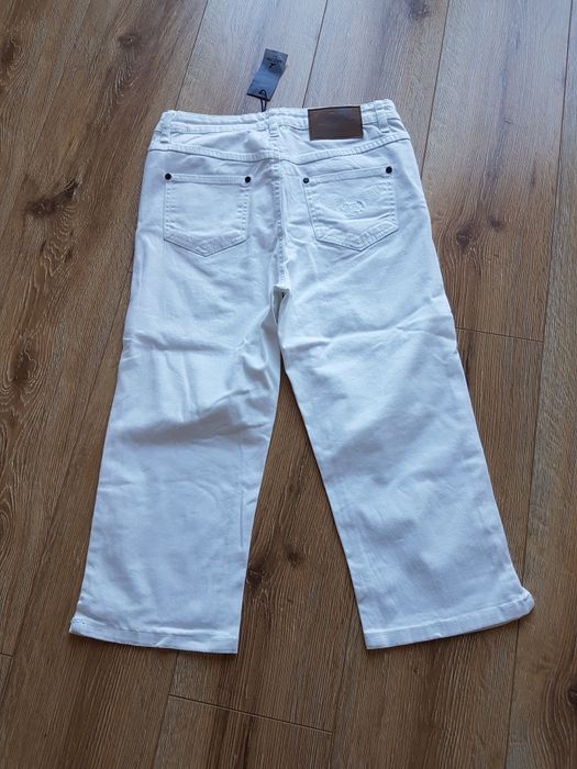 S 36 Arizona Denim spodnie damskie 3/4 białe na lato spodenki bawełna