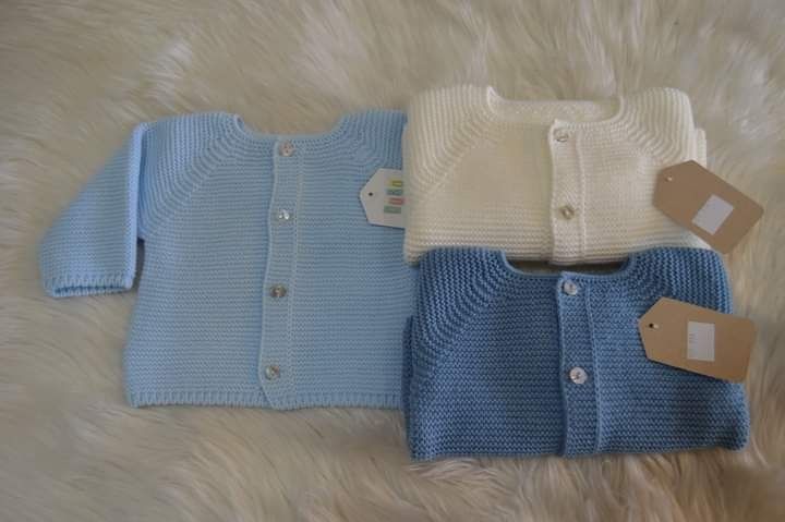 Casaco de bebé em malha