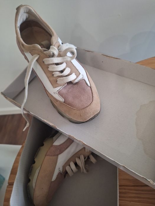 Ténis da marca Cubanas