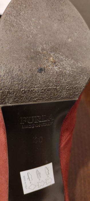 Szpilki bordowe Furla r. 40
