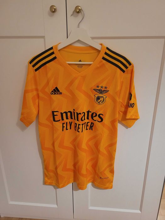 Żółta koszulka SL Benfica Lizbona