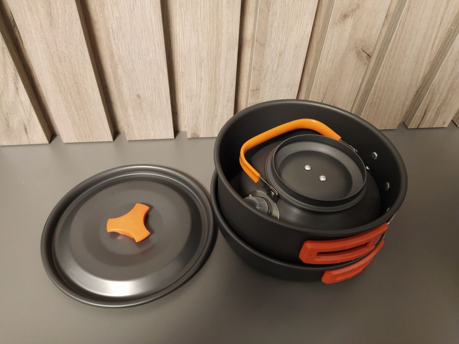 Туристичний посуд