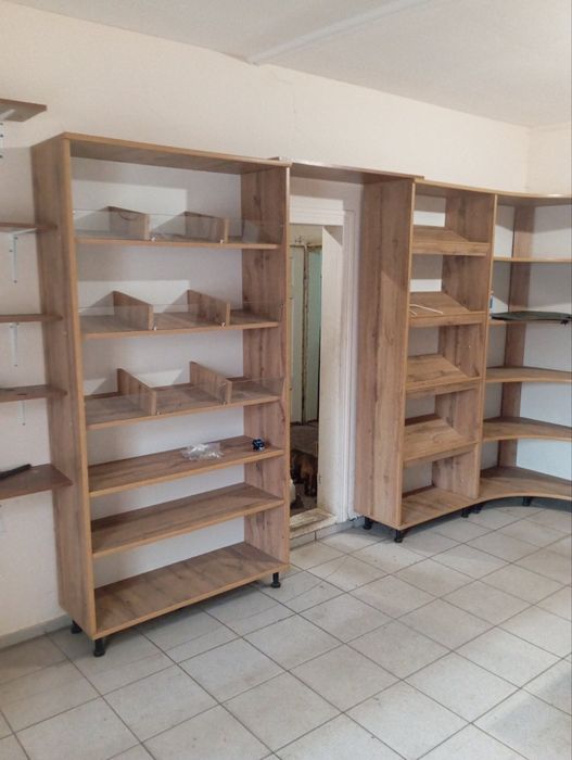 Меблі для магазину