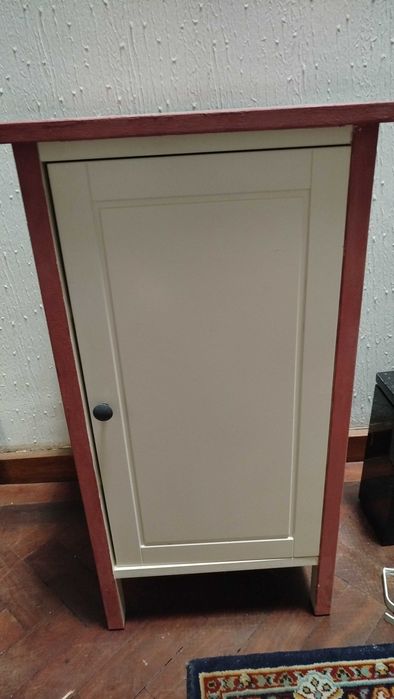 Mesa cabeceira IKEA hemnest