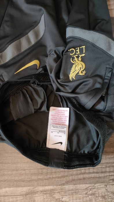 spodnie treningowe Nike dri -fit  Liverpool FC  158/170
