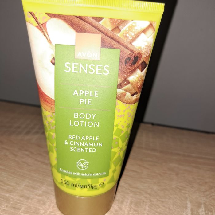 Balsam do ciała czerwone jabłko i cynamon 150ml