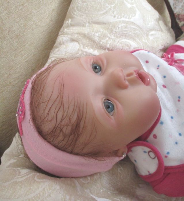 Bebe Reborn Elisa em Softvinyl com brincos