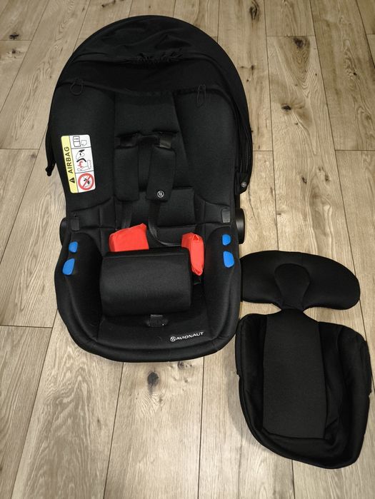 Sprzedam fotelik avionaut pixel