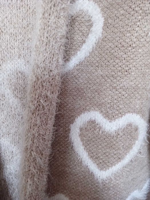 Kardigan w serduszka rozmiar L