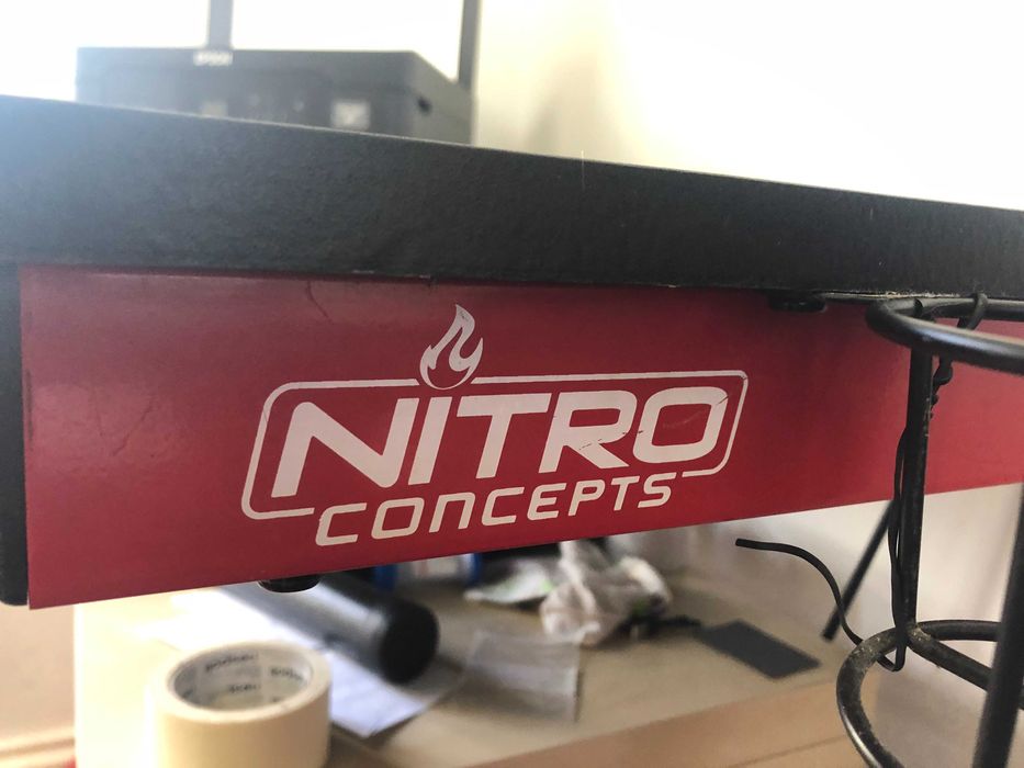 Secretária nitro concepts