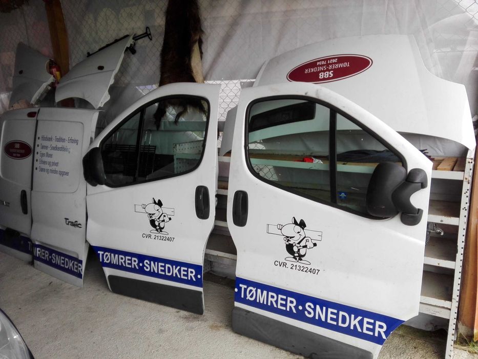 Бампер на Renault Trafic Капот Фара Opel Vivaro Перед Морда Комплект