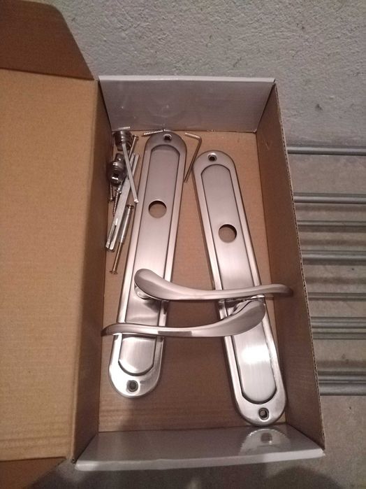 Klamka do drzwi łazienkowych