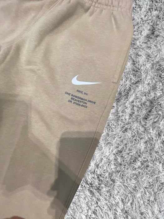 Nike spodnie Standered Length Taper Leg Regular Length