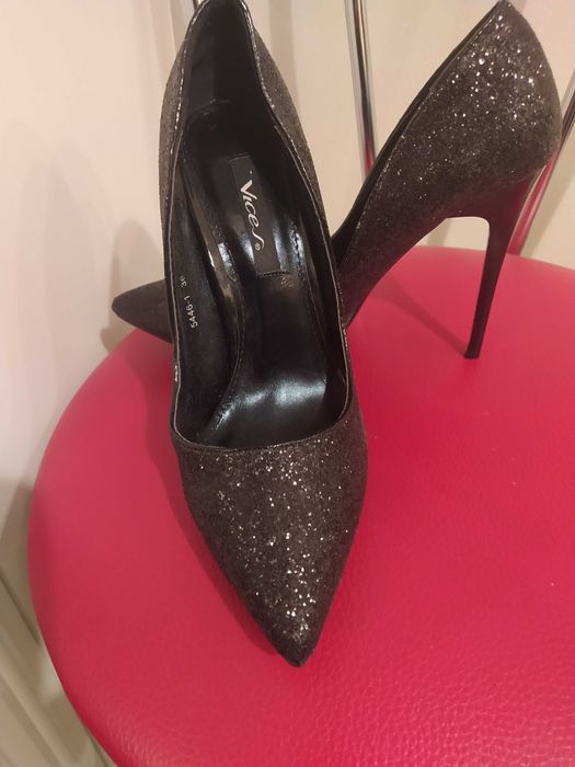 Nowe klasyczne szpilki brokatowe vices 36