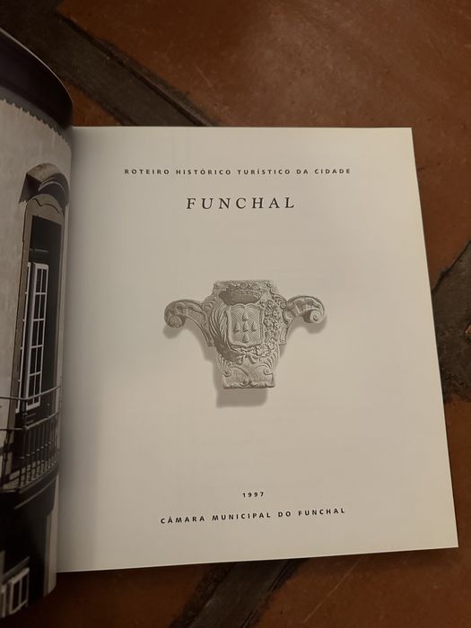 livro Roteiro Histórico Turístico DA cidade Funchal