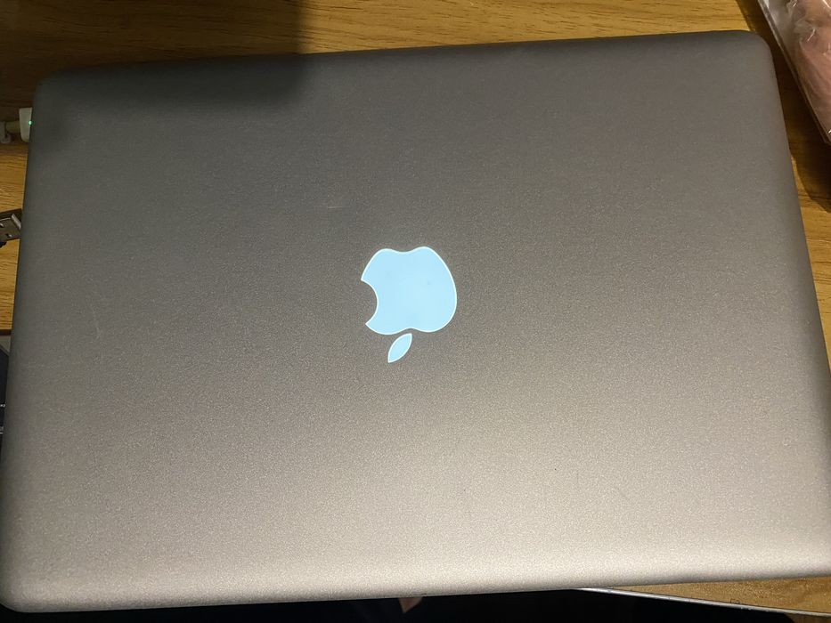 Macbook pro 8.1  2010 A1278 13.3 4 GB
