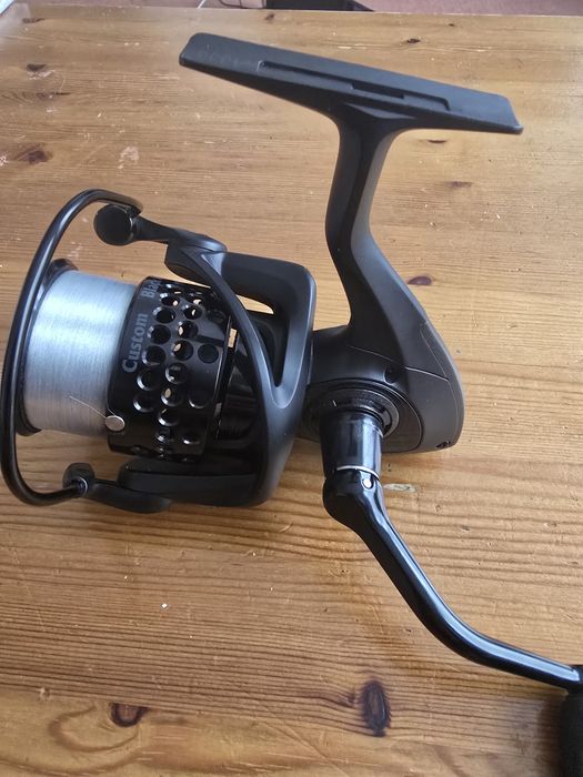 Sprzedam Okuma custom black feeder 55