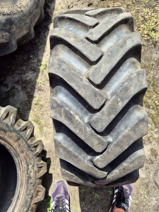 Opona 230/70-16  9.0/70-16