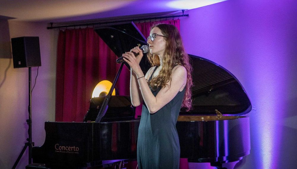 Wieczór Muzyczny na Żywo – Wokalistka | Śląsk