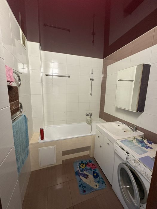 Продаж 2 кім квартири Симона Петлюри 36