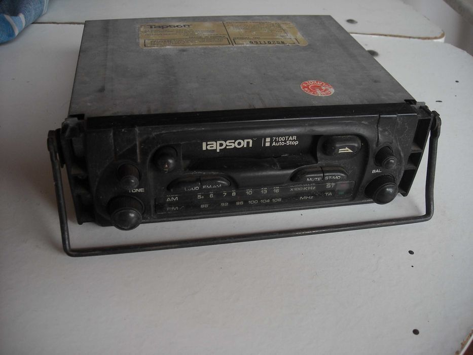 Auto radio cassetes Tapson