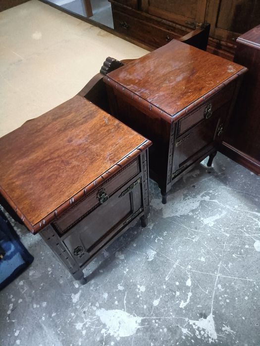 Mobília de quarto estilo antigo