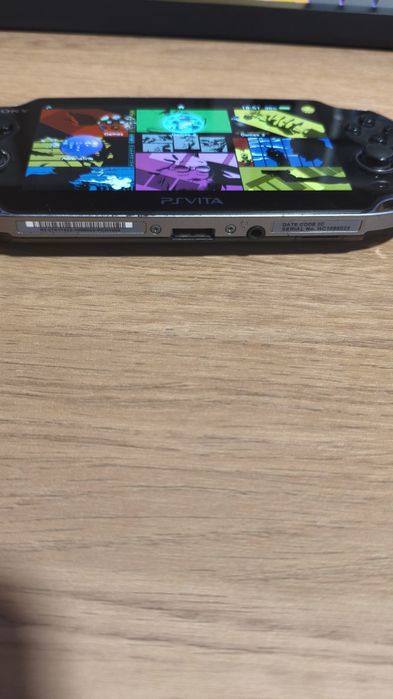 PS Vita Desbloqueada | 128GB de extensão