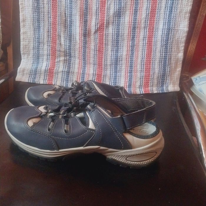 Взуття чоловіче Legend, Crivit