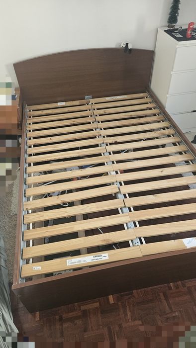 Cama de madeira,usada