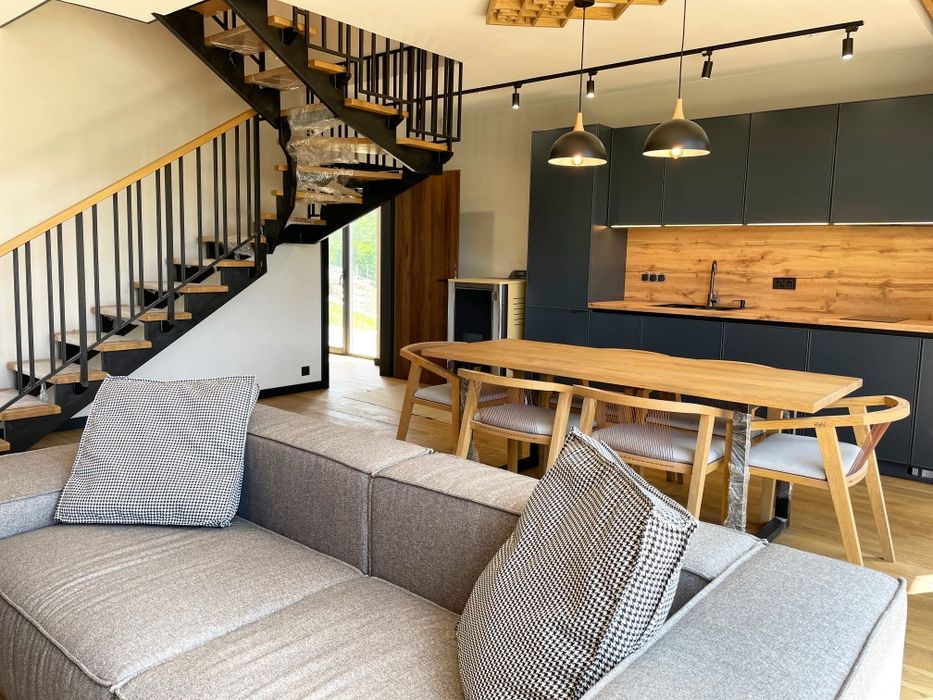 Продаються сучасні котеджі у комплексі у с. Поляниця.