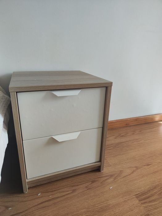 Conjunto cama + mesinhas de cabeceira + camiseiro