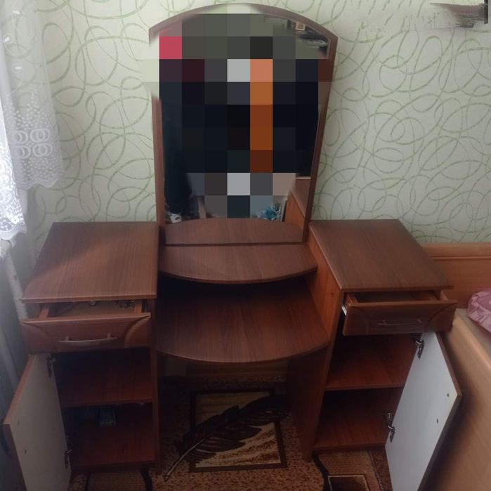 Терміново продається трюмо