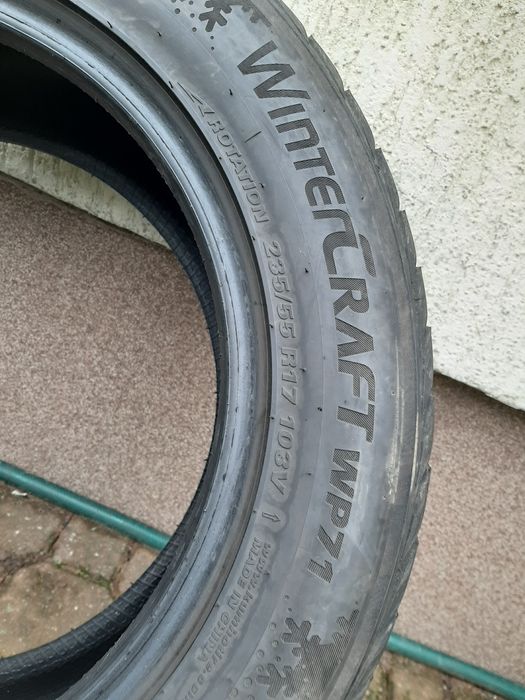 2x Opony zimowe 235/55R17 Kumho WinterCraft WP71  / 9mm 2021r