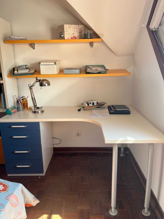 Vende-se mobília de quarto jovem