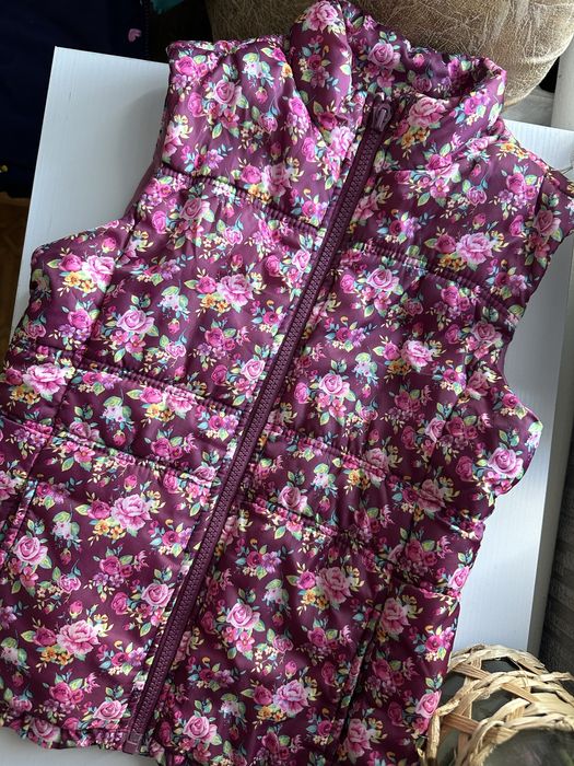 Жилет з квітковим принтом фірми terranova kids