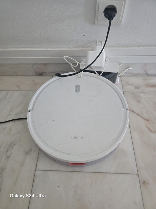 Aspirador robot xiaomi vacuum E12 como novo