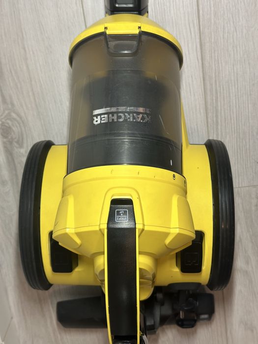 Odkurzacz bezworkowy Karcher VC 3 – Sprawny, Stan BDB!