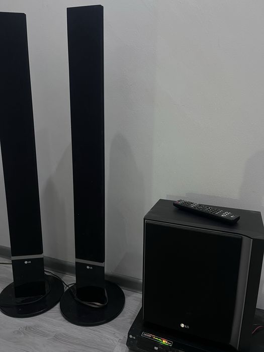 Zestaw kina domowego LG 2.1 – Głośniki / Kolumny + Subwoofer + Pilot