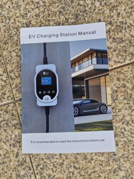 carregador de veículos elétricos portátil EV AC Charger Mode 2 com potência máxima de 22 kW.