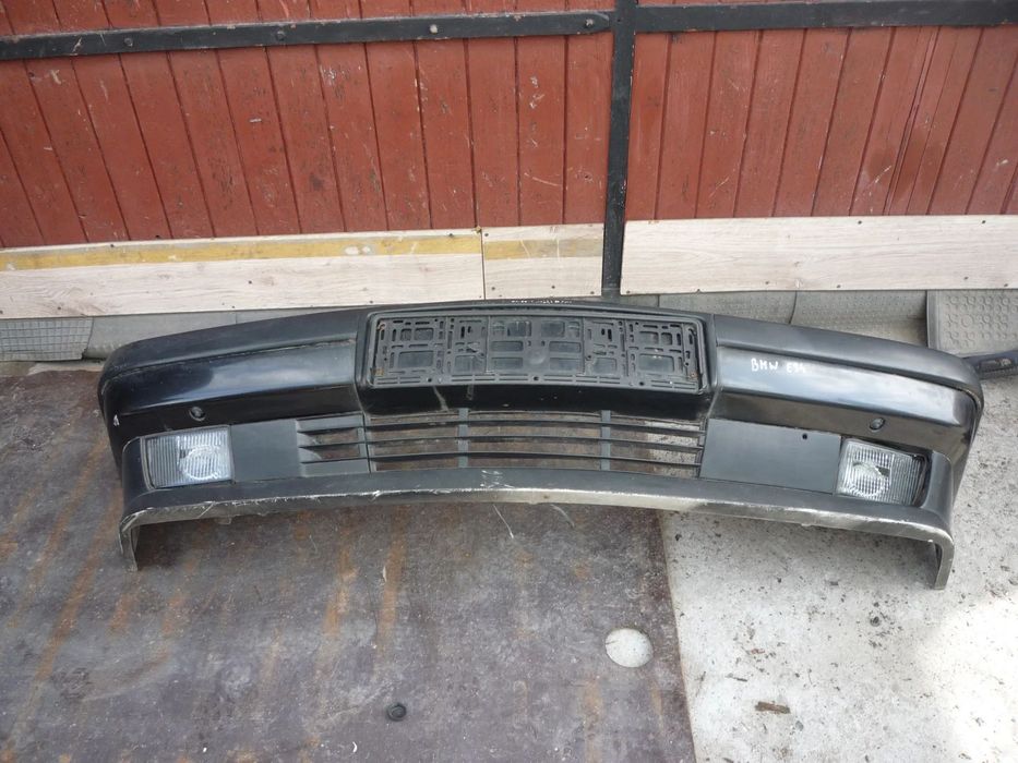 BMW E34 SEDAN ZDERZAK PRZEDNI POD XENON