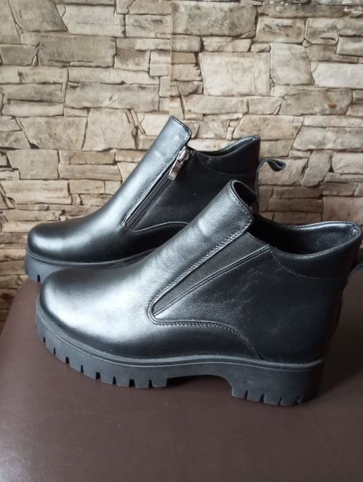 Женские ботинки .