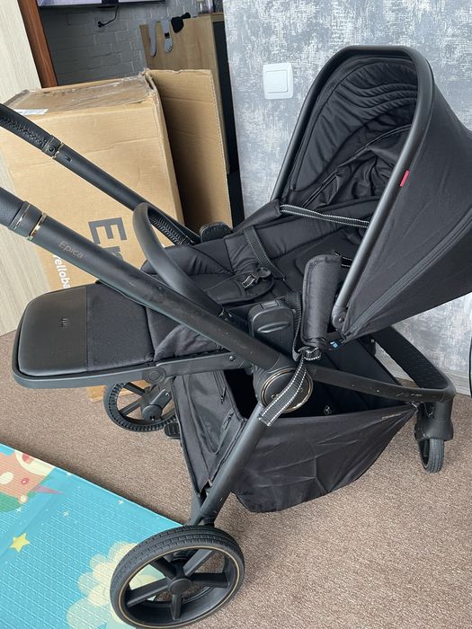 Продаємо нашу Carrello Epica 2 в 1 у чорному колярі .