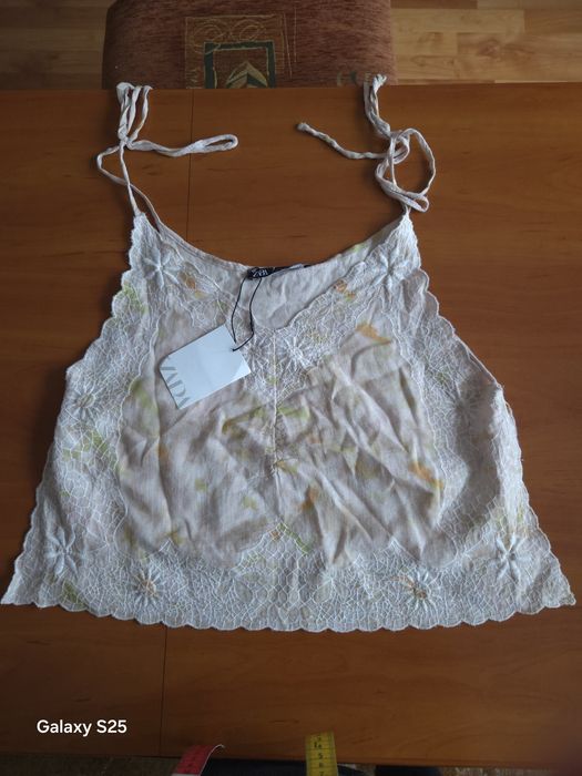 Letnia bluzeczka marki Zara